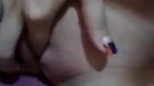 Nastoletnia dziewczyna płacze i roni łzy podczas seksu analnego i sex erotyka darmo mocnego popychania
